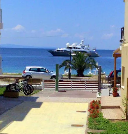 Bay * Τορώνη